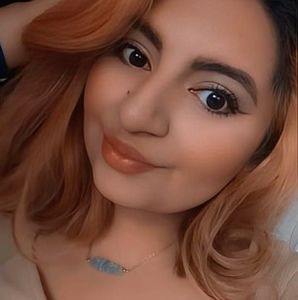 Meet your Posher, Leslie